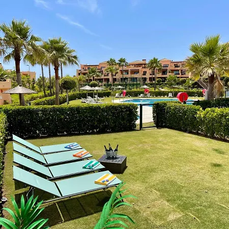 Golf With Private Garden Direct Pool Access *