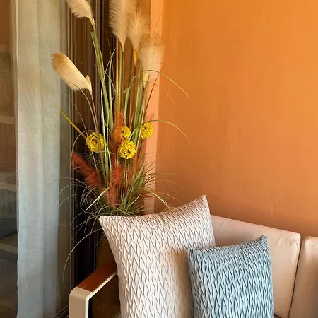 Golf With Private Garden Direct Pool Access Apartment *