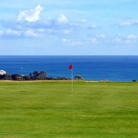 Golf With Private Garden Direct Pool Access Апартаменты Касарес