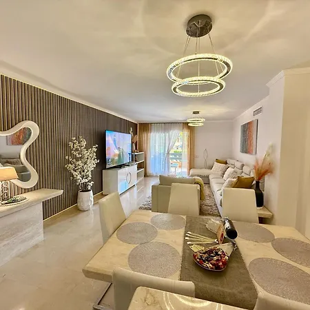 Апартаменты Golf With Private Garden Direct Pool Access